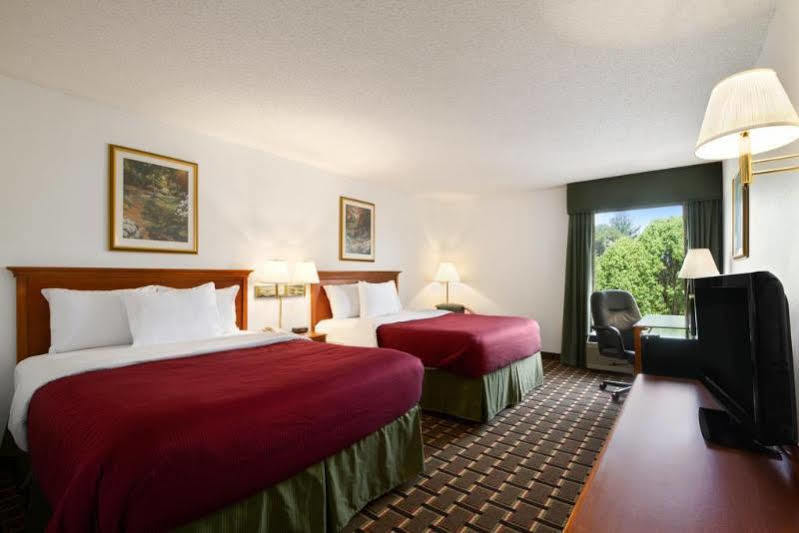 Baymont By Wyndham Crossville Kültér fotó